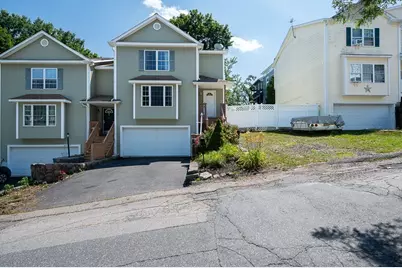14 Mount Vernon St #A, Worcester, MA 01605 - Photo 1