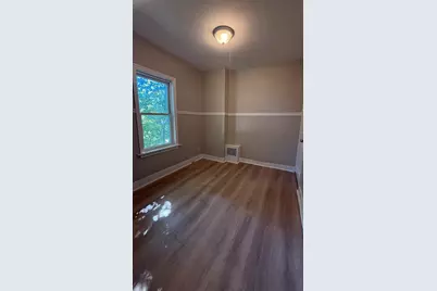 16 C St #1, Northbridge, MA 01534 - Photo 5