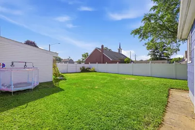 28 Cedar St, Ludlow, MA 01056 - Photo 33