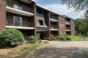 2300 Commonwealth Ave, Newton, MA 02466 - Photo 9