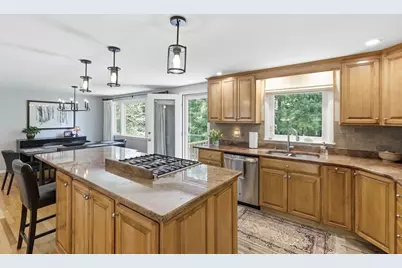 42 Ledgewod Rd, Framingham, MA 01701 - Photo 9