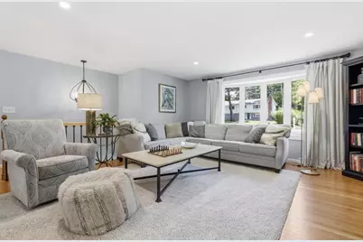 42 Ledgewod Rd, Framingham, MA 01701 - Photo 5