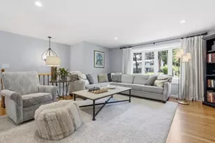 42 Ledgewood Rd, Framingham, MA 01701 - Photo 5