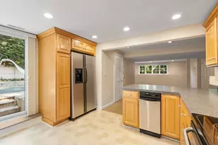 114 Albemarle, Norwood, MA 02062 - Photo 23