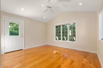 114 Albemarle, Norwood, MA 02062 - Photo 11