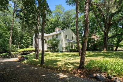 41 Locust Ave, Lexington, MA 02420 - Photo 3