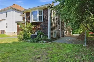 972 Elliot, New Bedford, MA 02745 - Photo 33
