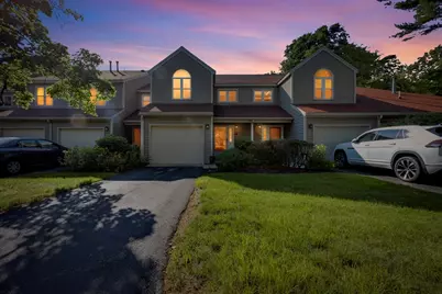 8 Woodcrest Dr #8, Oxford, MA 01537 - Photo 1