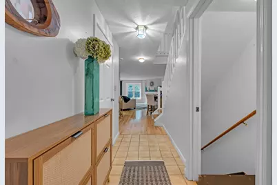 8 Woodcrest Dr #8, Oxford, MA 01537 - Photo 3