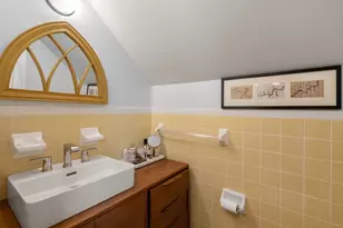 94 Town Hill St, Quincy, MA 02169 - Photo 17