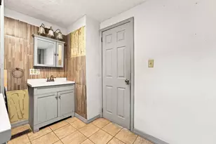 28 Tremont St, Athol, MA 01331 - Photo 21