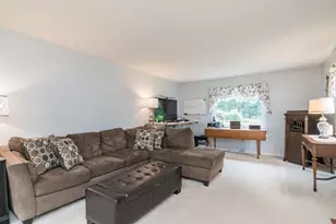 49 Quinnehtuk Rd, Longmeadow, MA 01106 - Photo 7