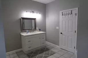26 Edward St, New Bedford, MA 02740 - Photo 21