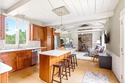 9 Lake St, Plympton, MA 02367 - Photo 3