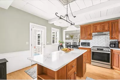 9 Lake St, Plympton, MA 02367 - Photo 5