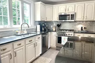 35 Brunelle Dr, Rutland, MA 01543 - Photo 9