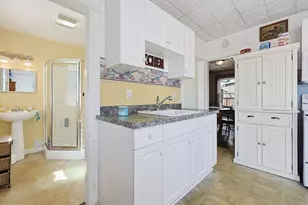 8 Wilder Ave, Lowell, MA 01851 - Photo 9