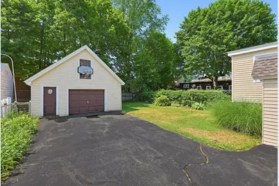 8 Wilder Ave, Lowell, MA 01851 - Photo 27