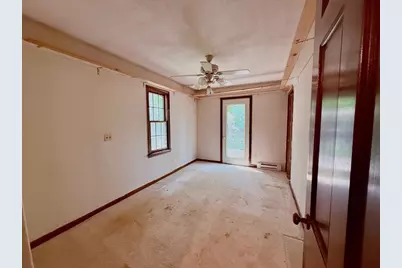 392 Mashapaug Rd, Holland, MA 01521 - Photo 9