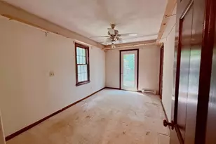 392 Mashapaug Rd, Holland, MA 01521 - Photo 9