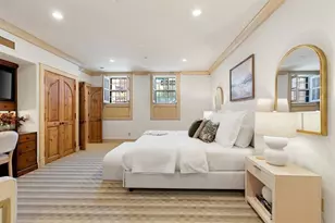 23-25 Beaver Pl, Boston, MA 02108 - Photo 31