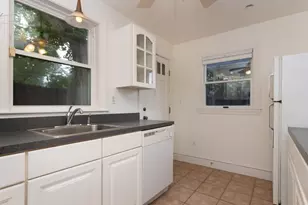 128 Ashmont St, Boston, MA 02124 - Photo 13