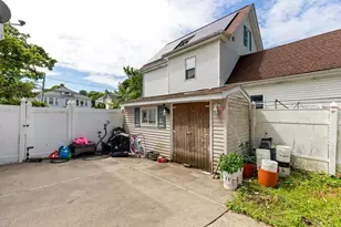 11 Jackson St, Saugus, MA 01906 - Photo 29