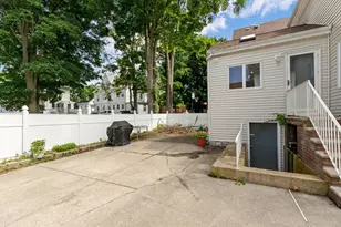 11 Jackson St, Saugus, MA 01906 - Photo 27