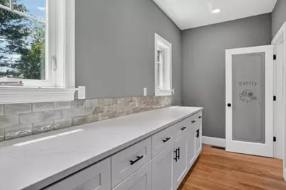 121 Lexington St, Burlington, MA 01803 - Photo 17