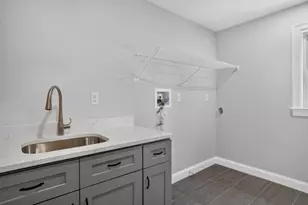 121 Lexington St, Burlington, MA 01803 - Photo 29