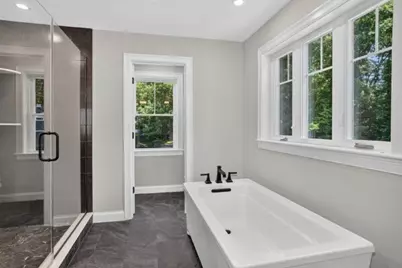 121 Lexington St, Burlington, MA 01803 - Photo 23