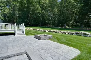 121 Lexington St, Burlington, MA 01803 - Photo 5