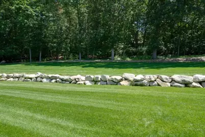 121 Lexington St, Burlington, MA 01803 - Photo 33