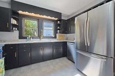 42 Grape St, New Bedford, MA 02740 - Photo 17