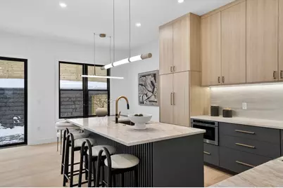82-84 East Side Pkwy #82, Newton, MA 02458 - Photo 9
