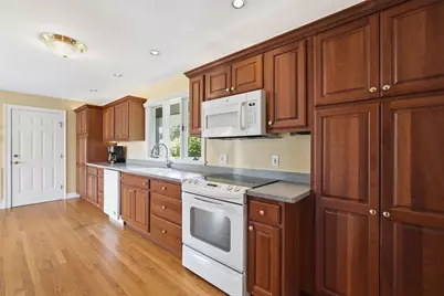 54 Sawmill Plain Rd, Deerfield, MA 01373 - Photo 13
