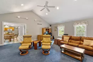 34 Arrowwood St, Methuen, MA 01844 - Photo 11