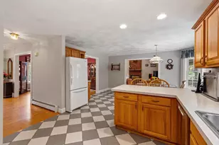 34 Arrowwood St, Methuen, MA 01844 - Photo 5