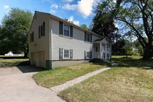 24 Saddle Dr, Bridgewater, MA 02324 - Photo 3