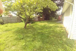 68 Dayton St, Springfield, MA 01118 - Photo 21