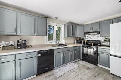 6 Michelle Ln #6, Blackstone, MA 01504 - Photo 5
