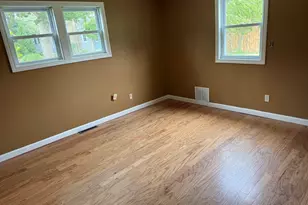 40 Wamsutta Ave, Acushnet, MA 02743 - Photo 9