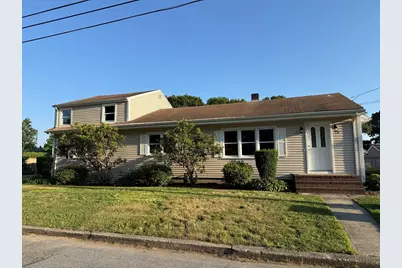 40 Wamsutta Ave., Acushnet, MA 02743 - Photo 1
