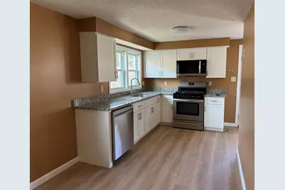 40 Wamsutta Ave., Acushnet, MA 02743 - Photo 5