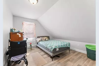 105 Thompson St, New Bedford, MA 02740 - Photo 15