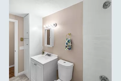 99 Lakevilla Ave, Springfield, MA 01109 - Photo 23