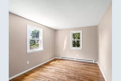 99 Lakevilla Ave, Springfield, MA 01109 - Photo 19