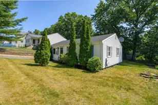 99 Lakevilla Ave, Springfield, MA 01109 - Photo 3