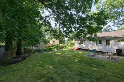 99 Lakevilla Ave, Springfield, MA 01109 - Photo 5