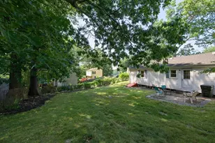 99 Lakevilla Ave, Springfield, MA 01109 - Photo 5